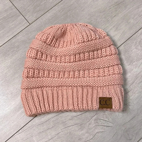 C.C Accessories - C.C EXCLUSIVES NWOT Women’s Peach Toque  Ponytail Hole Winter Hat